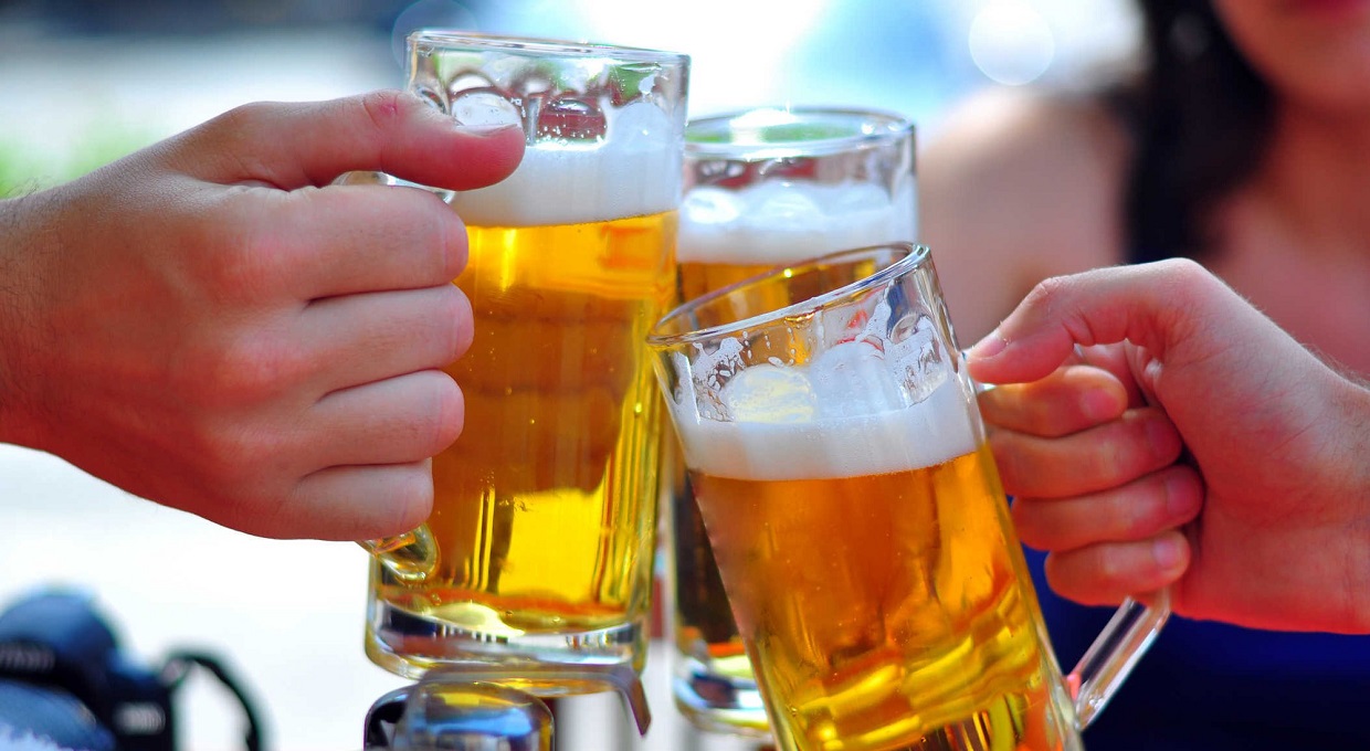 Trung tâm Y tế huyện Thanh Thủy – Hướng dẫn giảm tác hại cho người có nguy cơ sức khỏe do uống rượu, bia